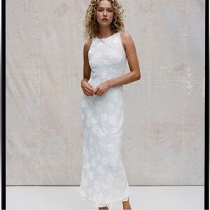 Realisation Par Carla Dress in lily devore ivory